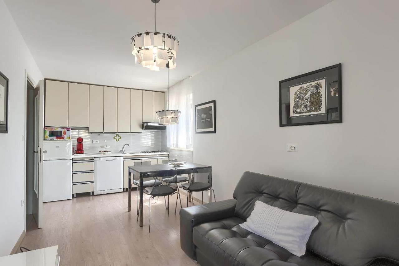 Apartments Palm View Ровинь Экстерьер фото
