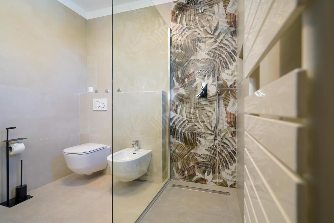 Apartments Palm View Ровинь Экстерьер фото