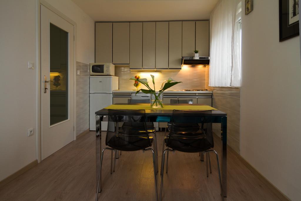 Apartments Palm View Ровинь Экстерьер фото