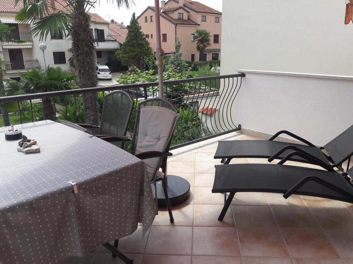 Apartments Palm View Ровинь Экстерьер фото