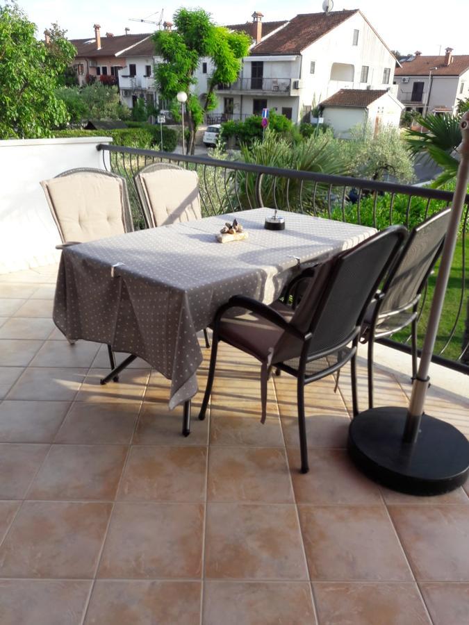 Apartments Palm View Ровинь Экстерьер фото
