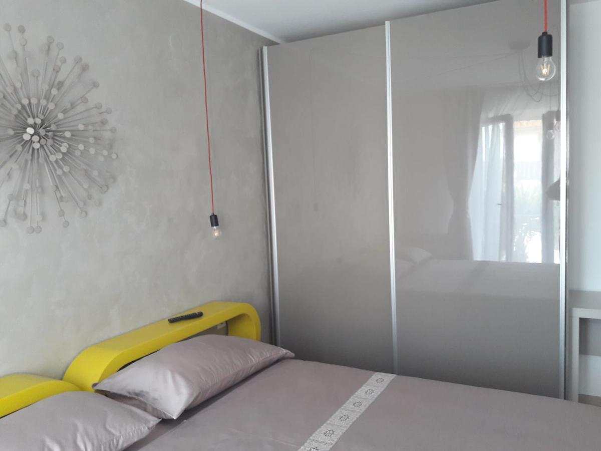 Apartments Palm View Ровинь Экстерьер фото