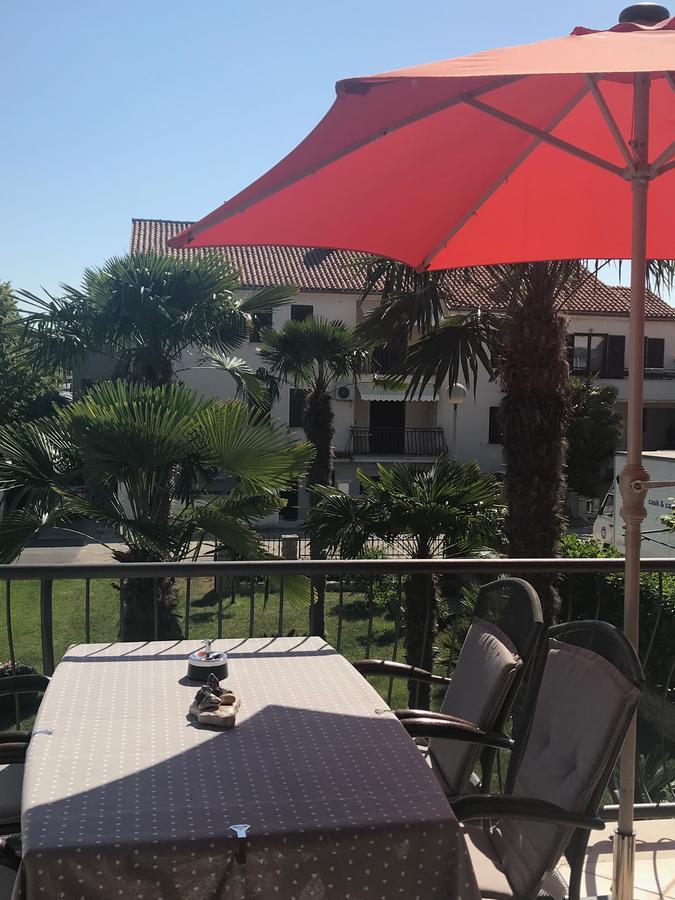 Apartments Palm View Ровинь Экстерьер фото